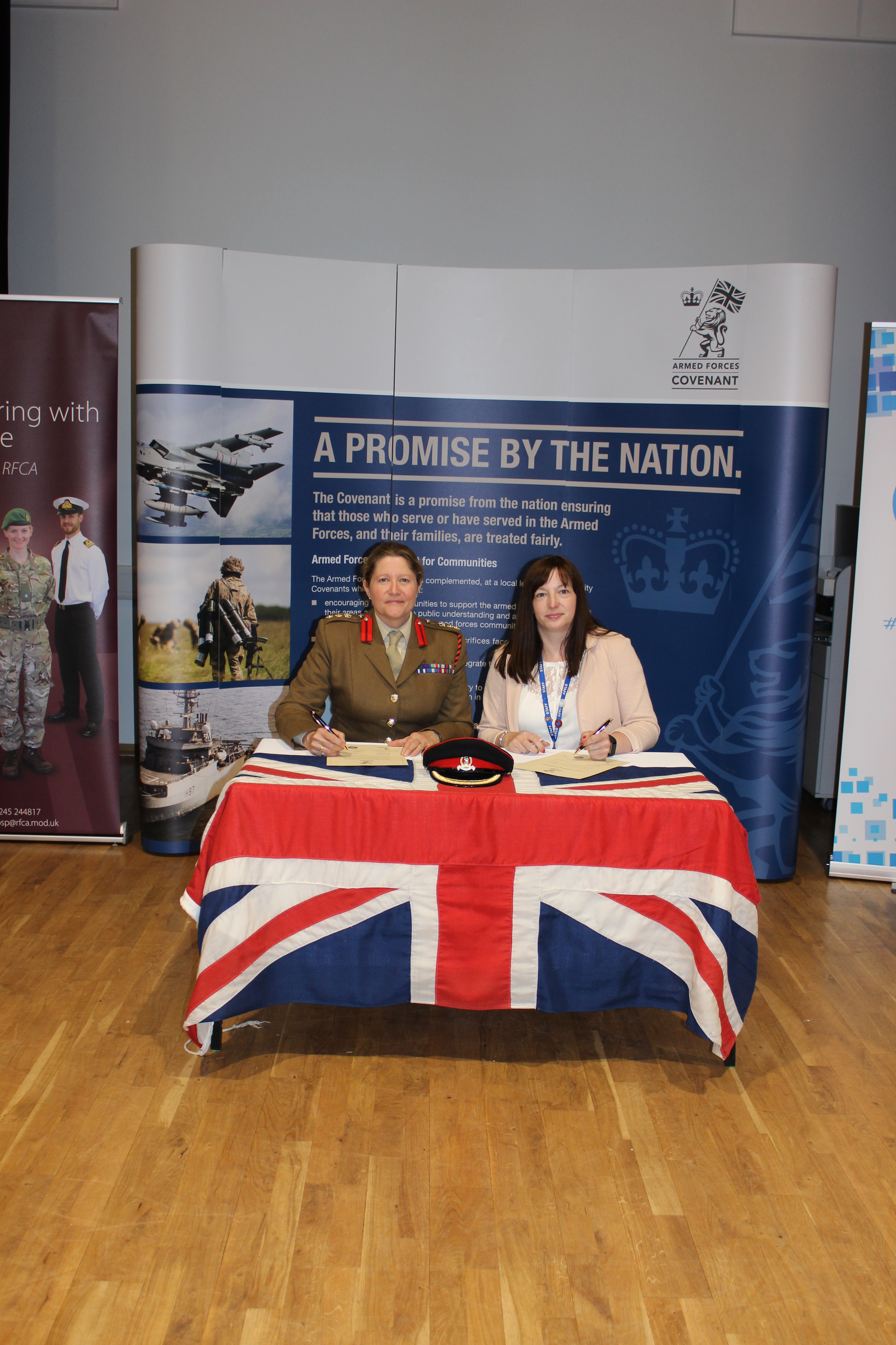 Iceni Academy Primary signs the Armed Forces Covenant